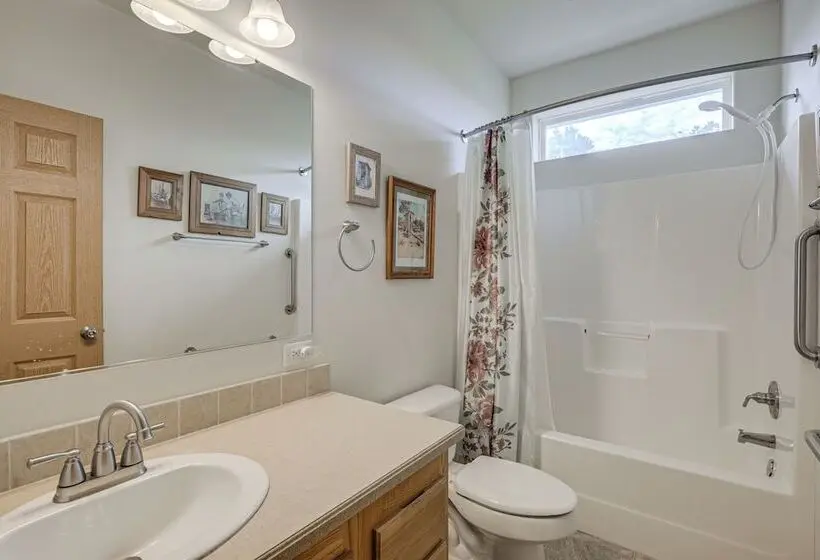 Quiet Porch & Deck! Dog Friendly Home Near Durango