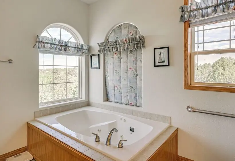 Quiet Porch & Deck! Dog Friendly Home Near Durango