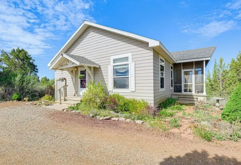 Quiet Porch & Deck! Dog Friendly Home Near Durango