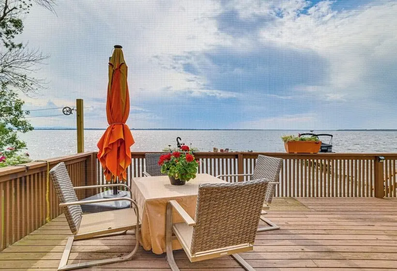 Sunset Views & Deck: Lake Champlain Cottage!