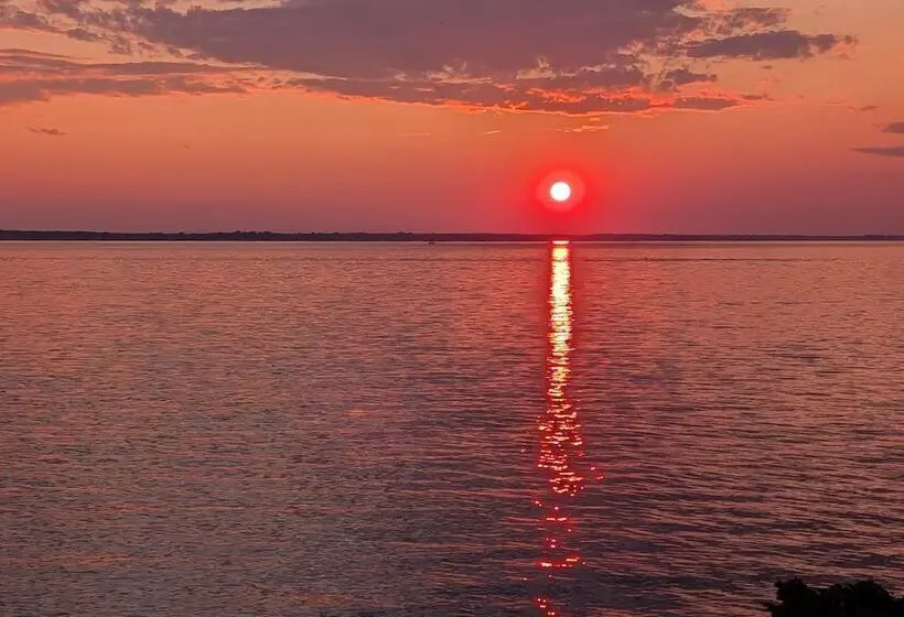 Sunset Views & Deck: Lake Champlain Cottage!