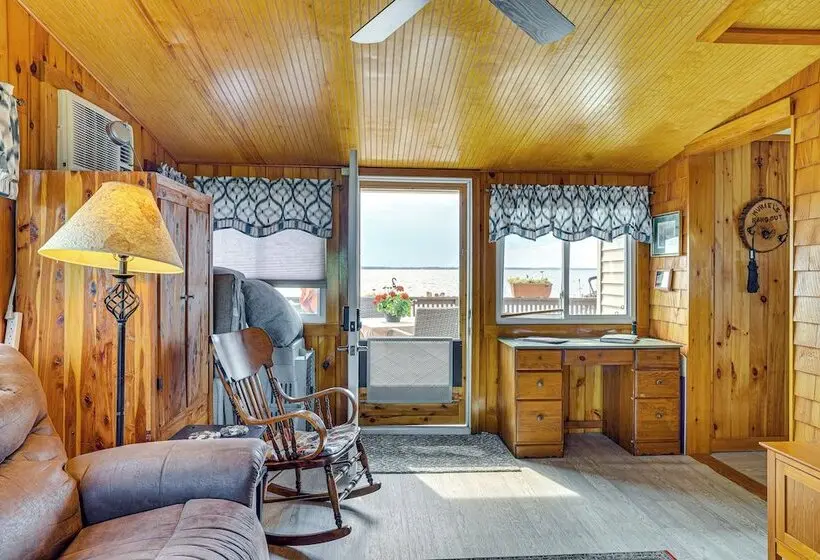 Sunset Views & Deck: Lake Champlain Cottage!