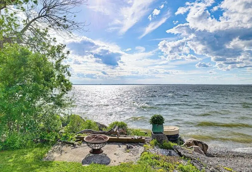 Sunset Views & Deck: Lake Champlain Cottage!