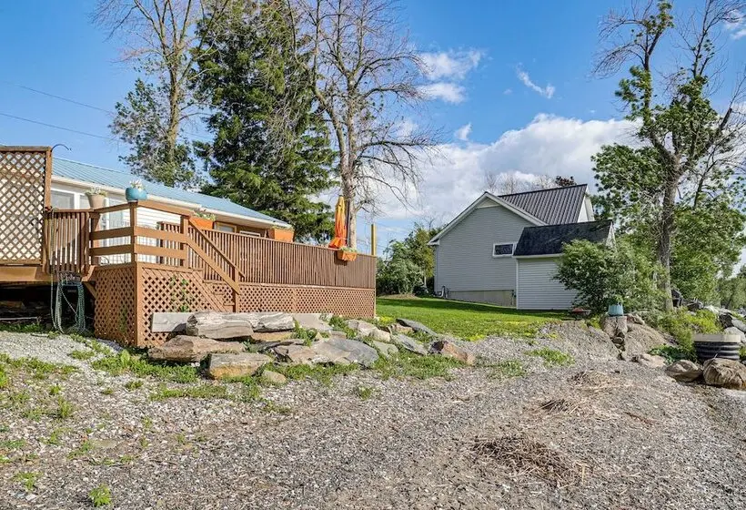 Sunset Views & Deck: Lake Champlain Cottage!