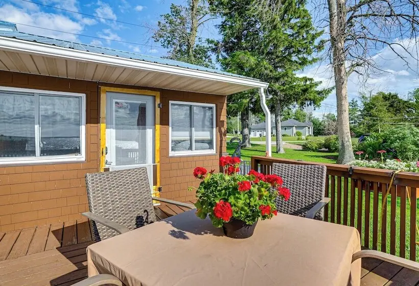 Sunset Views & Deck: Lake Champlain Cottage!