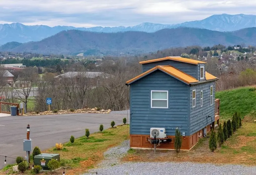 Tiny Home Village Near Dollywood