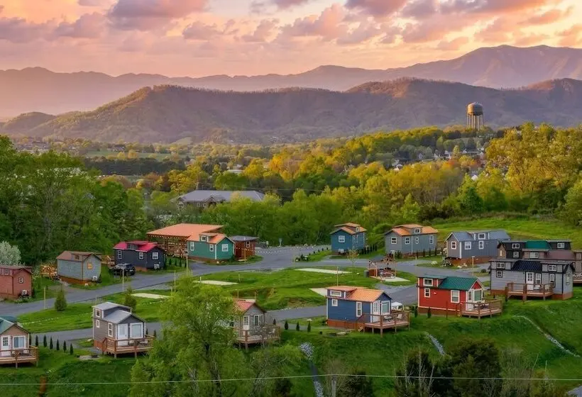 Tiny Home Village Near Dollywood