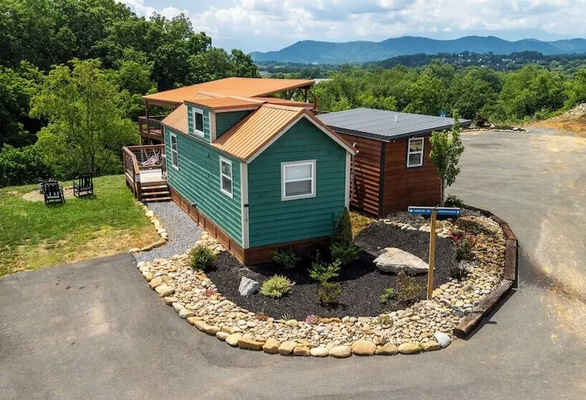 Tiny Home Village Near Dollywood