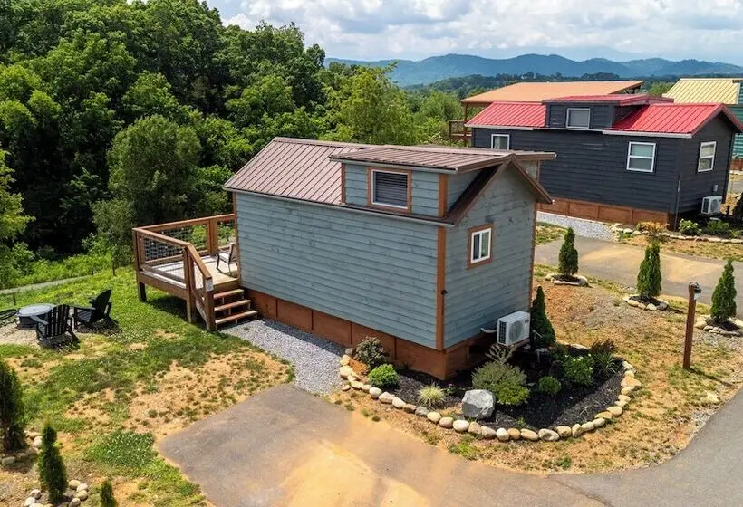 Tiny Home Village Near Dollywood