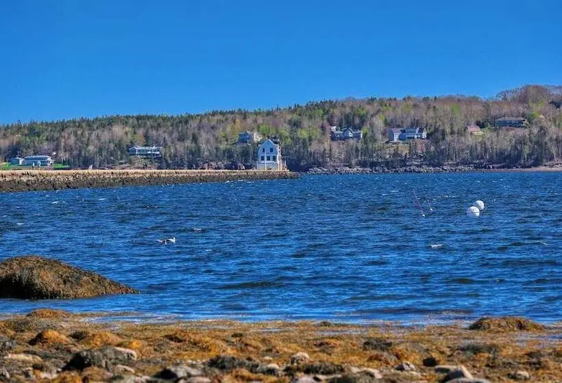 Well Equipped Cottage With Modern Touches, Wifi, Gas Grill, & Beautiful Views