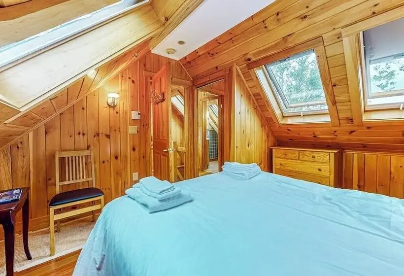 Well Equipped Cottage With Modern Touches, Wifi, Gas Grill, & Beautiful Views