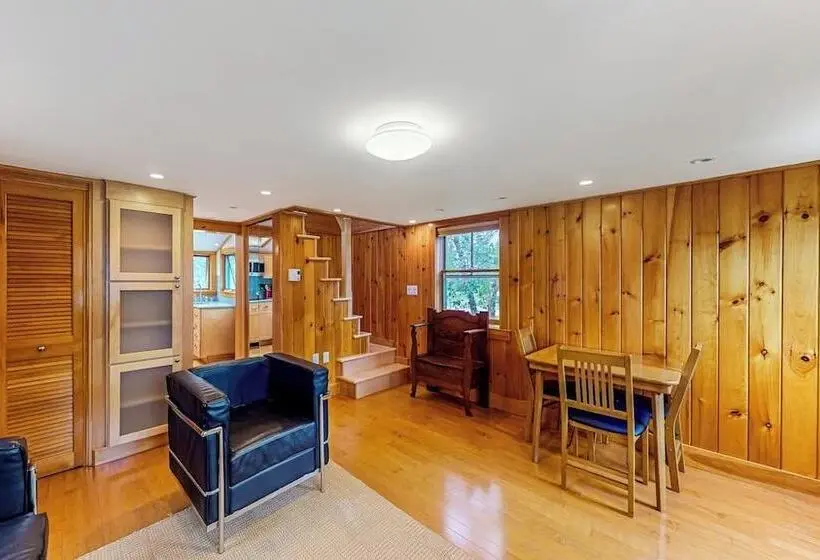 Well Equipped Cottage With Modern Touches, Wifi, Gas Grill, & Beautiful Views