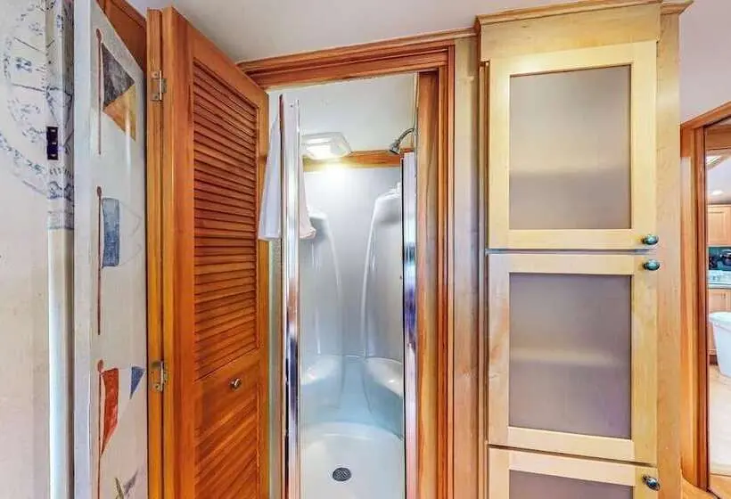 Well Equipped Cottage With Modern Touches, Wifi, Gas Grill, & Beautiful Views