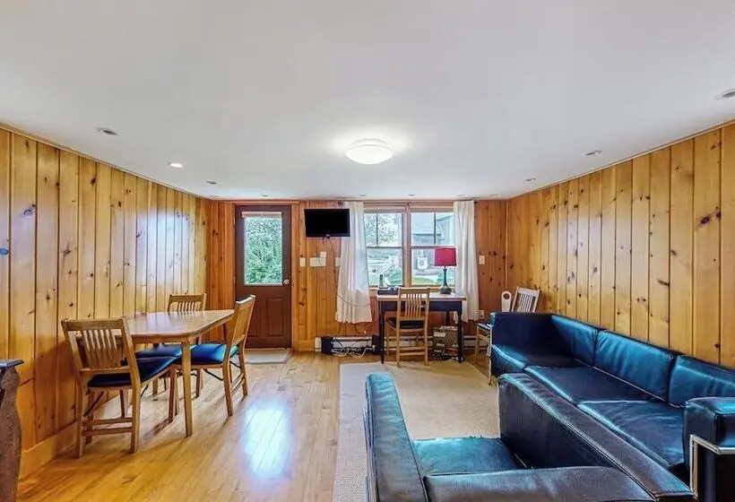 Well Equipped Cottage With Modern Touches, Wifi, Gas Grill, & Beautiful Views