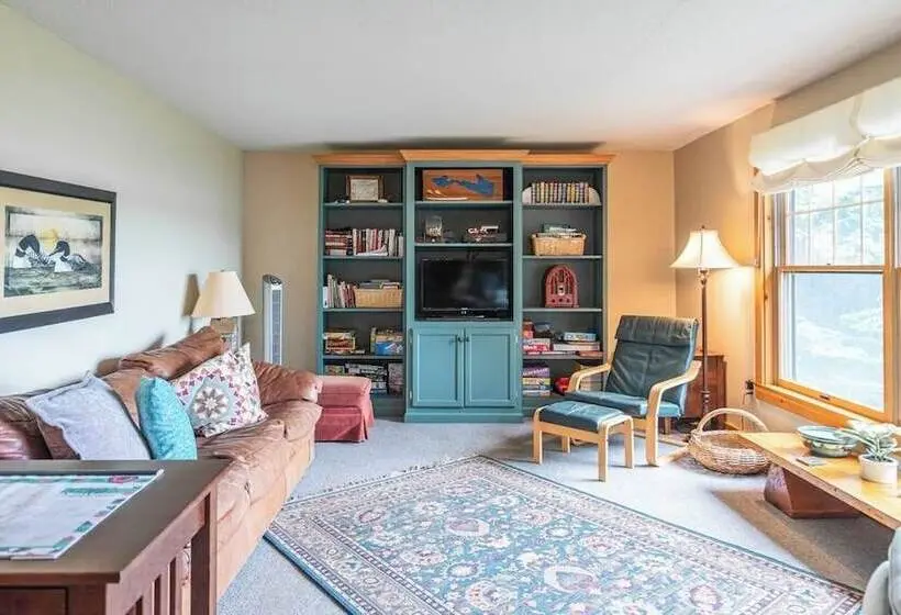 Gorgeous Lakefront Home W/ Dock, Canoe, Kayaks & Lake/forest Views