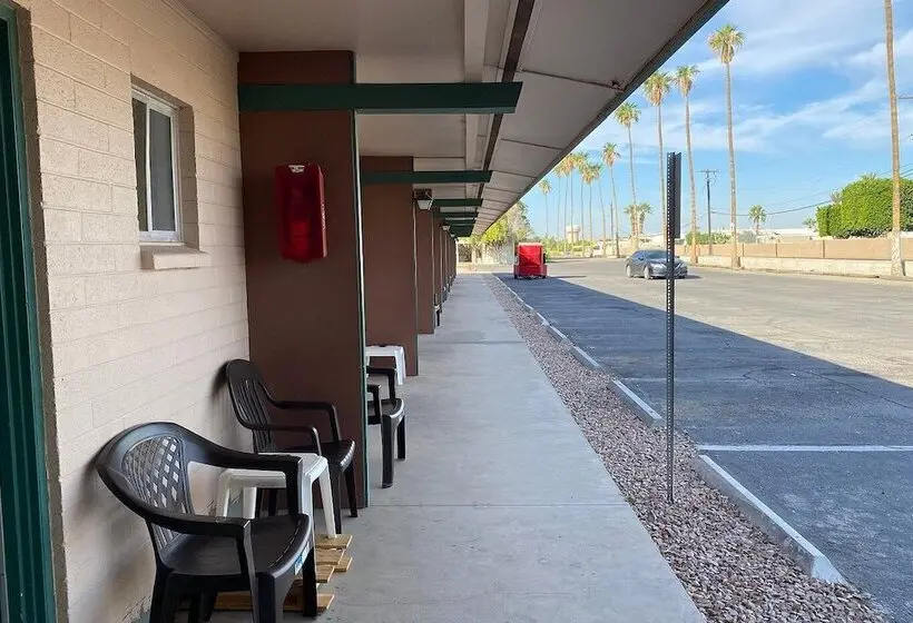 Hotelli Budgetel Inn & Suites