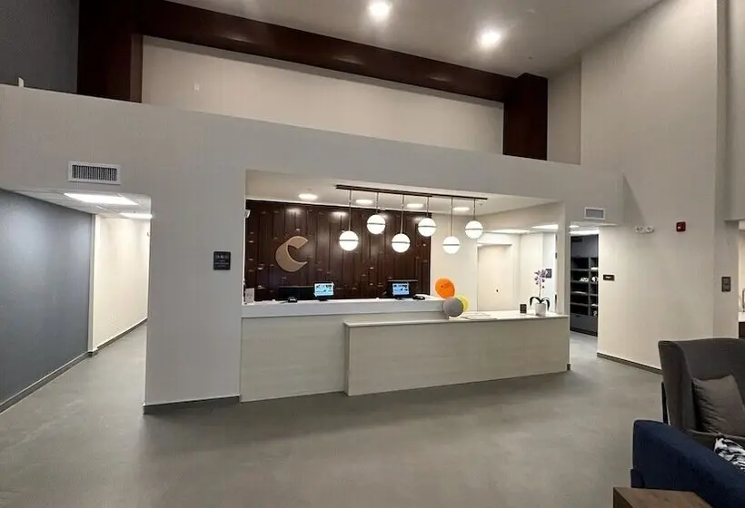 Hotelli Comfort Inn & Suites