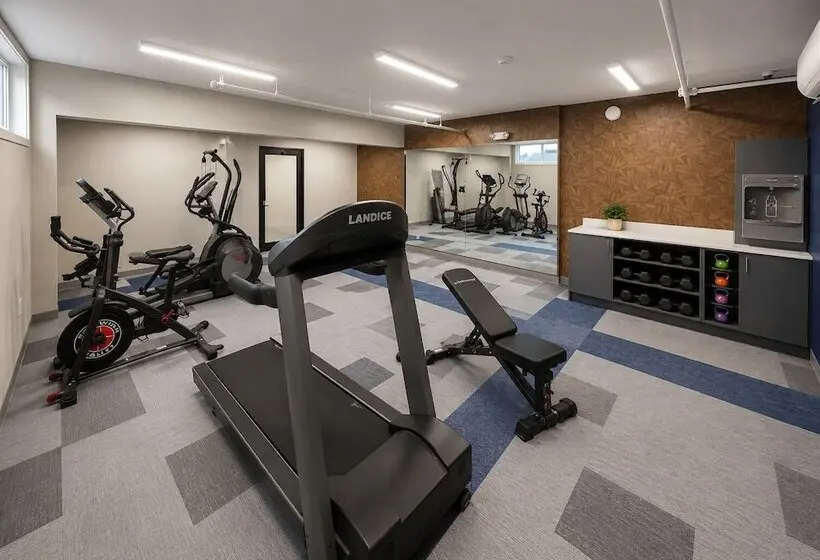 Hotelli Comfort Inn & Suites