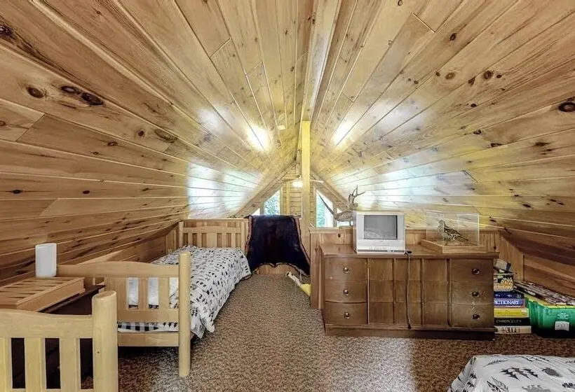 Lakefront Cabin On First Roach Pond With Dock, Lake View & Firepit  Dog Friendly