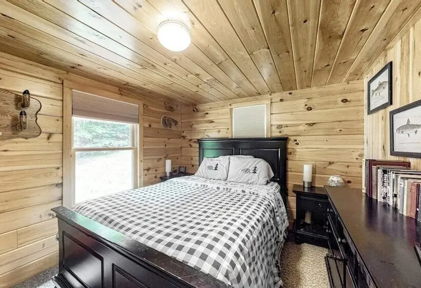 Lakefront Cabin On First Roach Pond With Dock, Lake View & Firepit  Dog Friendly