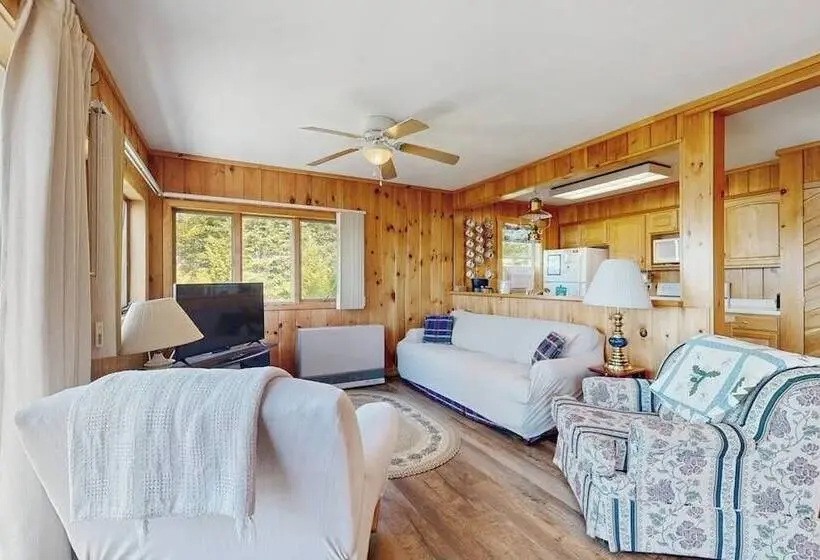 Lakefront Home With Private Dock, Mooring, Pebble Beach, Grill, & Firepit