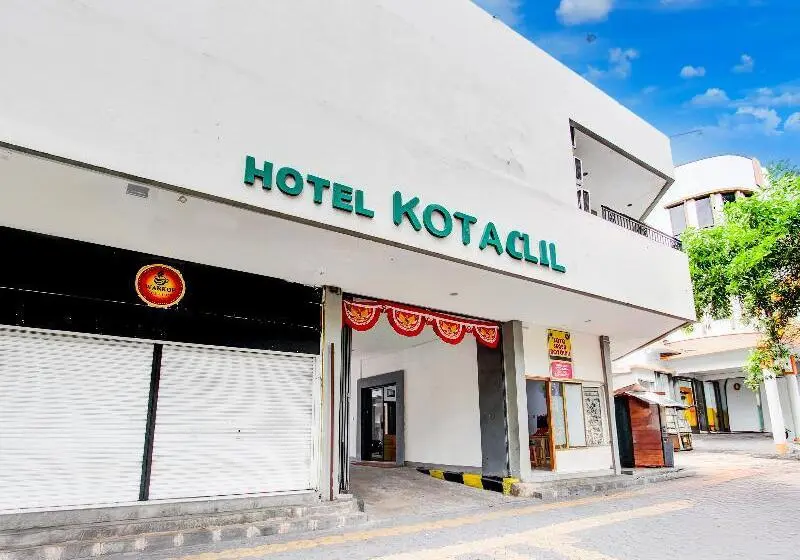 Collection O Jalan Slamet Riyadi Near Kampung Batik Kauman Formerly Hotel Grand Kota