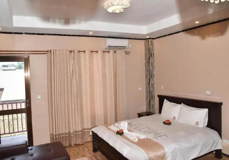 Hotelli Al-minhaj Apartments