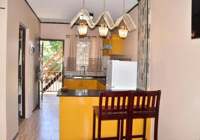 Hotelli Al-minhaj Apartments