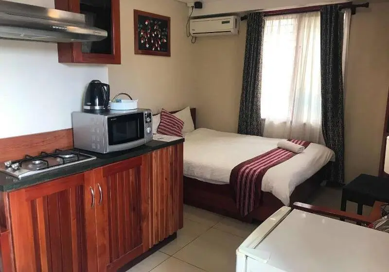 Hotelli Al-minhaj Apartments