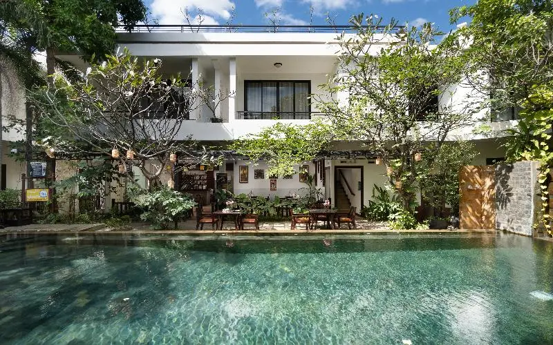 هتل The Moon Residence & Spa