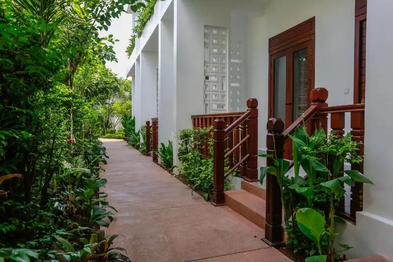 هتل The Moon Residence & Spa