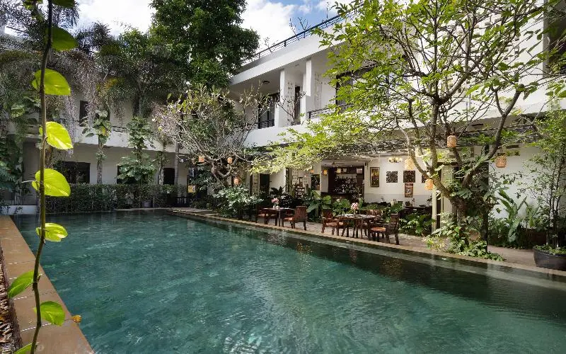 هتل The Moon Residence & Spa