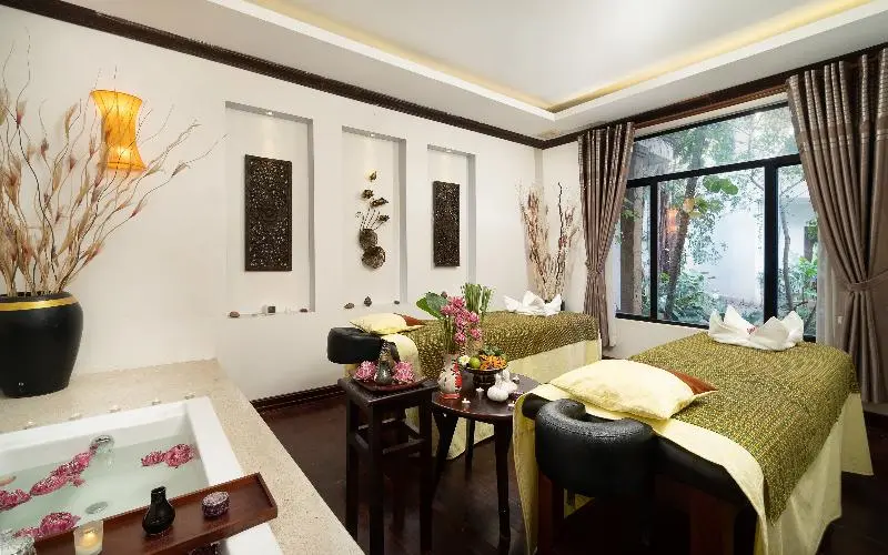 هتل The Moon Residence & Spa