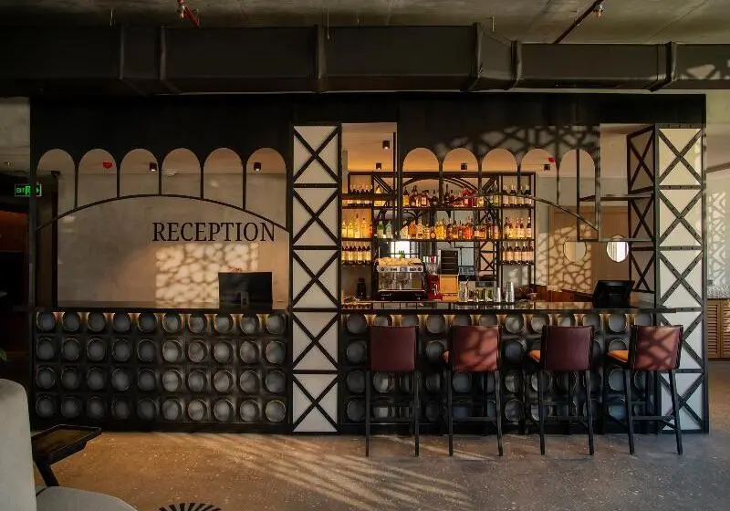هتل The Wine Station