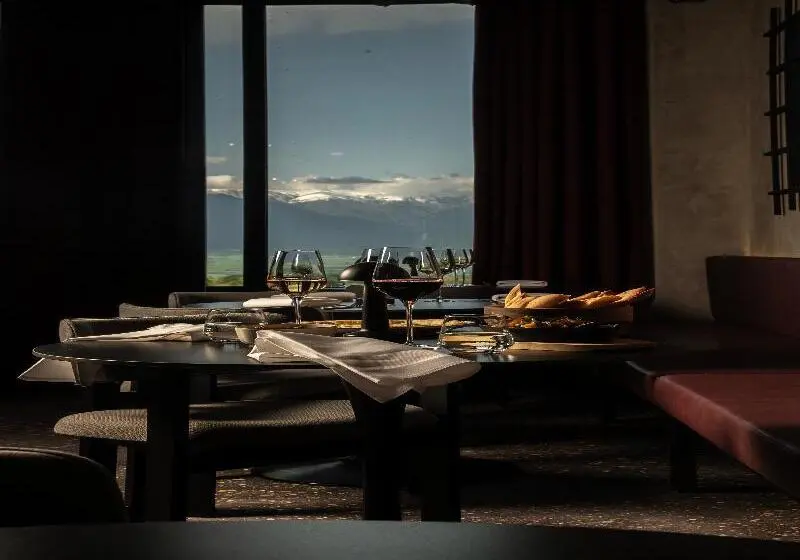 هتل The Wine Station