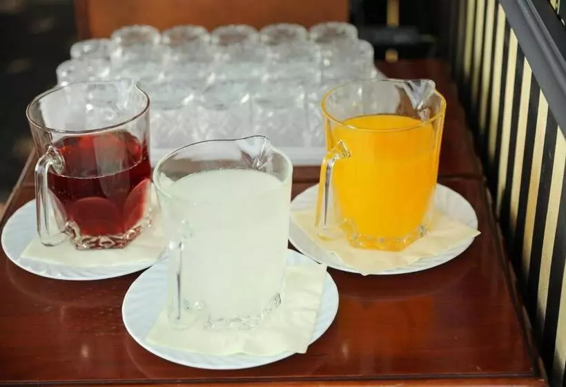 هتل Ten Constanta