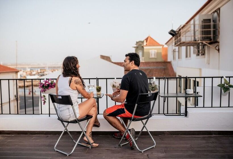 پانسیون Deck Lodge