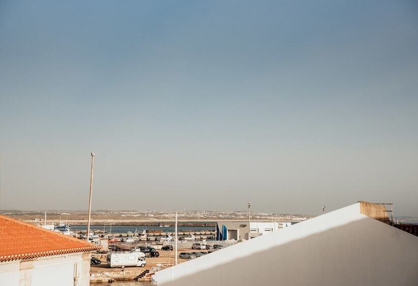 پانسیون Deck Lodge