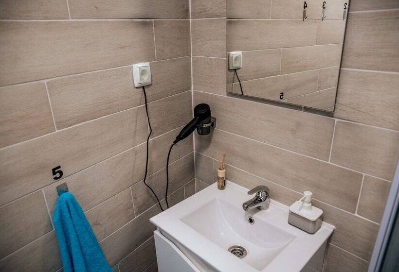 پانسیون Deck Lodge