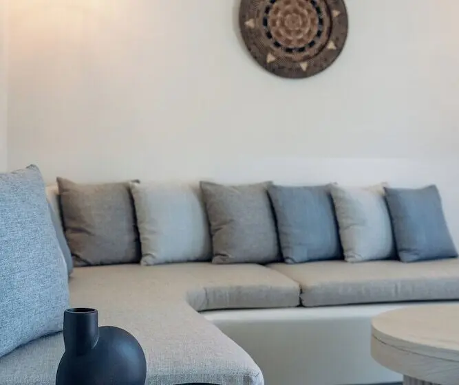ホテル Mr & Mrs White Paros Suites & More
