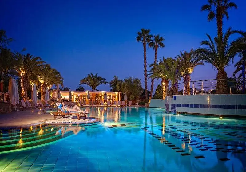 Lagomandra Hotel & Spa