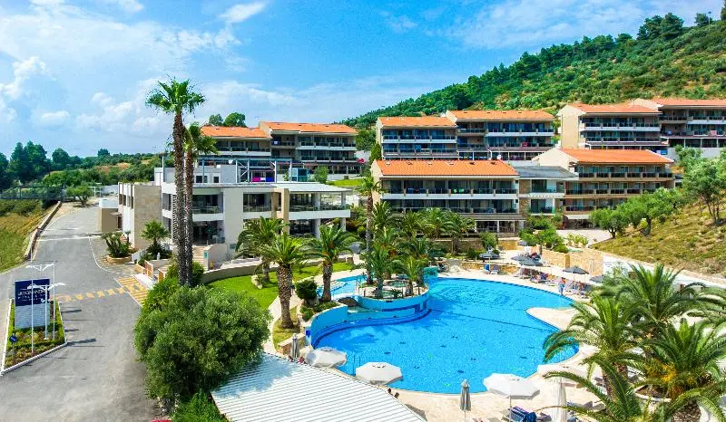 Lagomandra Hotel & Spa