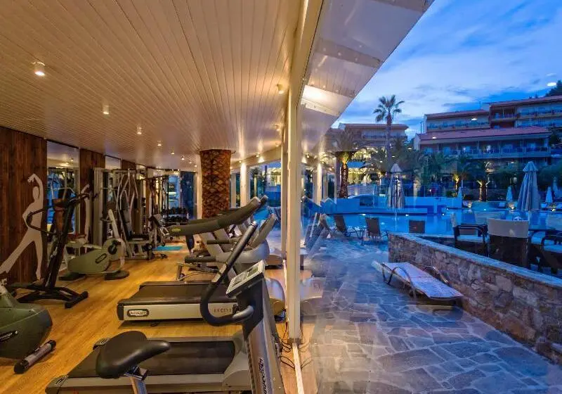 Lagomandra Hotel & Spa