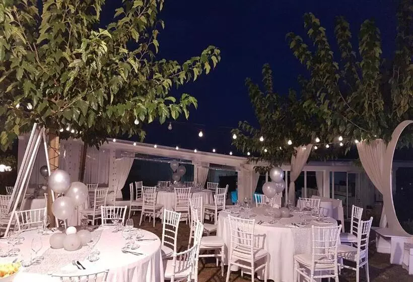 Aamiaismajoitus (B&B) Villa Resort Tre Castelli