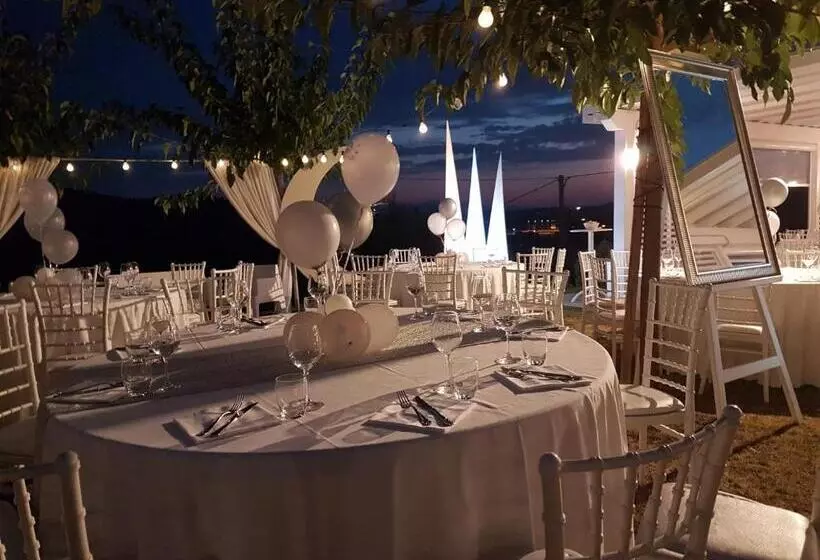 Aamiaismajoitus (B&B) Villa Resort Tre Castelli