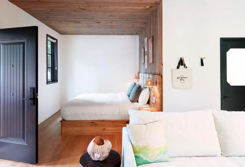 Отель Woodstock Way