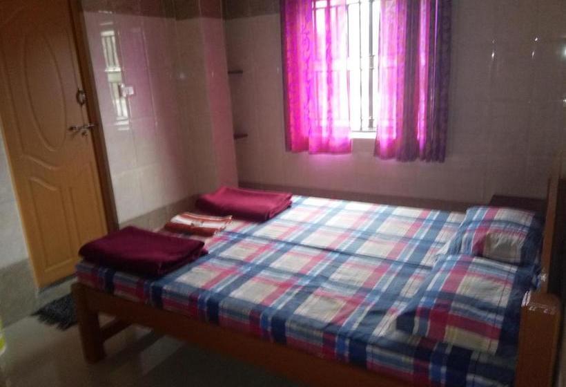 پانسیون Gokarna Rsn Stay In Top Floor For The Young & Energetic People Of The Universe