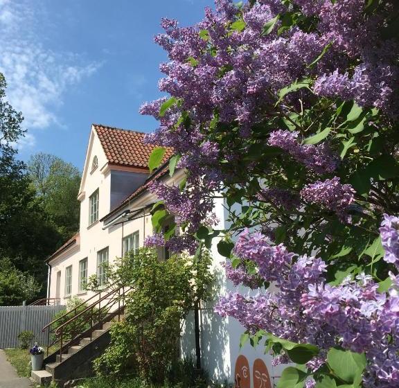 Mellby 11 Bed & Breakfast