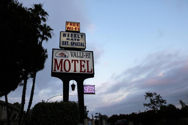 Valli Hi Motel