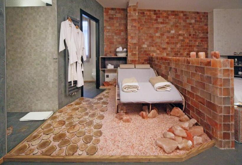 Общежитие Locanda Sensi